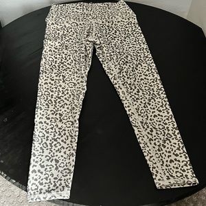 Evolution & Creations (EVCR) Leopard Leggings. Small.